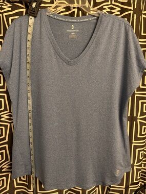 Free Country Blue V-Neck Short Sleeve Active Top